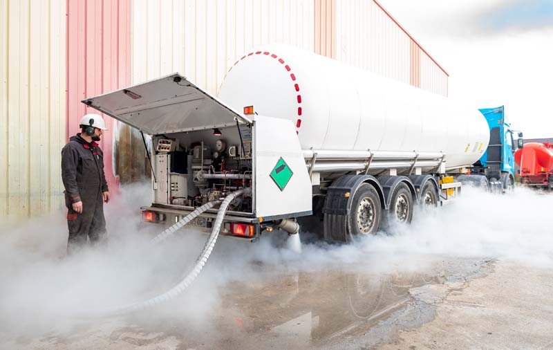 Quel permis faut-il pour conduire un camion transportant des produits dangereux dans la Marne ?